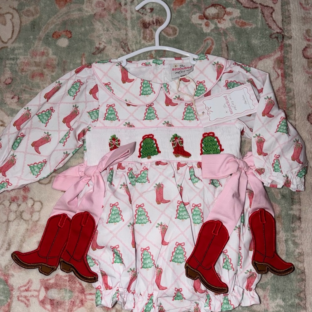 Charming Pink and Red Christmas bubble - Picture 3 of 3